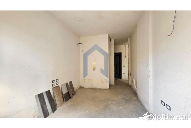 Shtepi ne shitje Apartament ne Tirane, 2+1, Mobilimi Bosh, pa mobiluar, Pagesa 290,000  Euro.