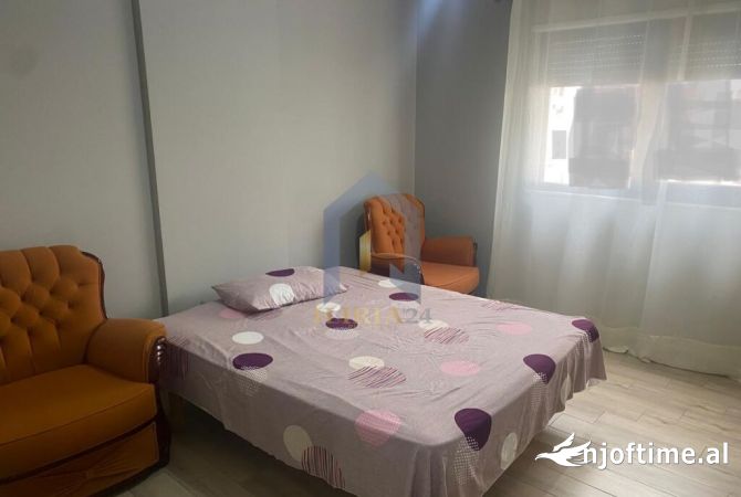 Shtepi ne shitje Apartament ne Tirane, 2+1, Mobilimi E mobiluar, Pagesa 139,000  Euro.
