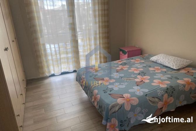 Shtepi ne shitje Apartament ne Tirane, 2+1, Mobilimi E mobiluar, Pagesa 139,000  Euro.