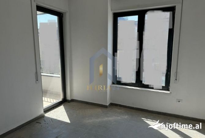 Shtepi me qera Apartament ne Tirane, 1+1, Mobilimi Bosh, pa mobiluar, Pagesa 450  Euro.
