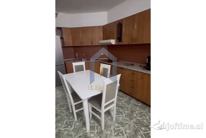 Shtepi me qera 2+1 ne Tirane - 550 Euro