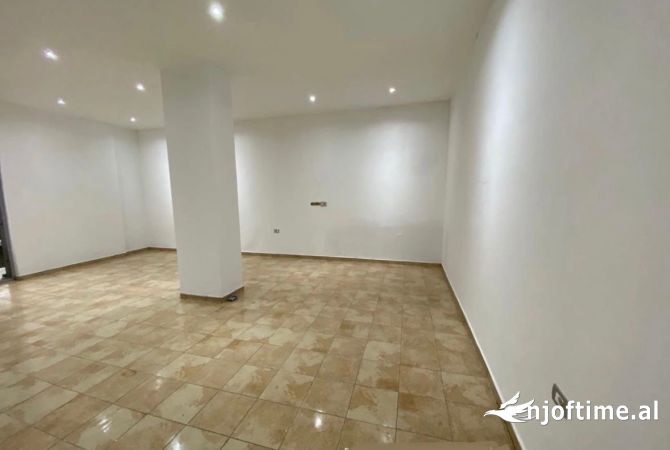 Ambient biznesi me qera 1+1 ne Tirane - 300 Euro