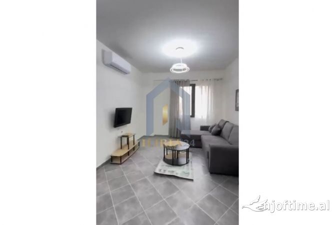 Shtepi me qera 2+1 ne Tirane - 700 Euro