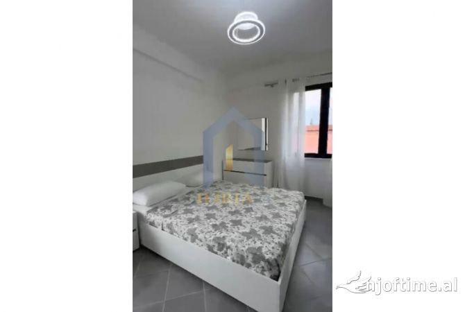 Shtepi me qera Apartament ne Tirane, 2+1, Mobilimi E mobiluar, Pagesa 700  Euro.