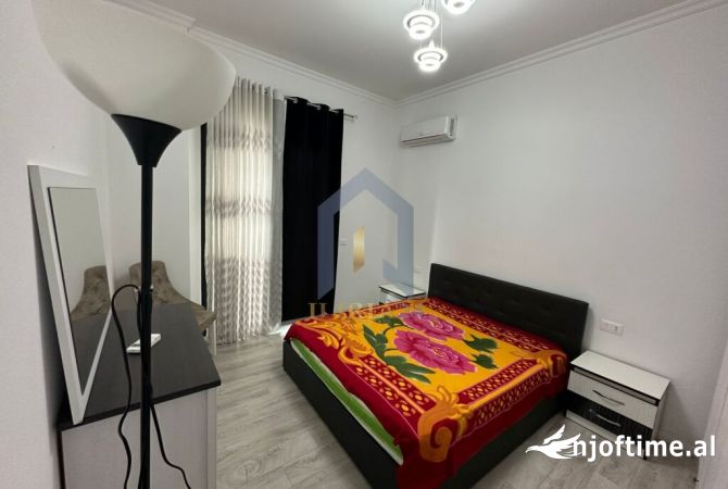 Shtepi me qera Apartament ne Tirane, 1+1, Mobilimi E mobiluar, Pagesa 650  Euro.