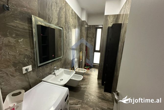 Shtepi me qera Apartament ne Tirane, 1+1, Mobilimi E mobiluar, Pagesa 650  Euro.
