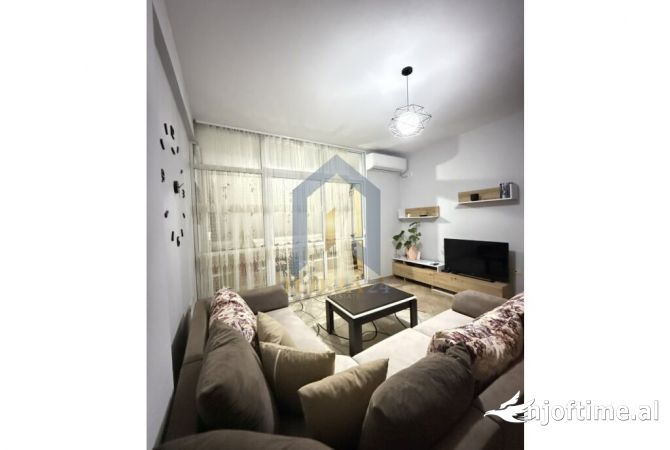 Shtepi me qera 1+1 ne Tirane - 450 Euro