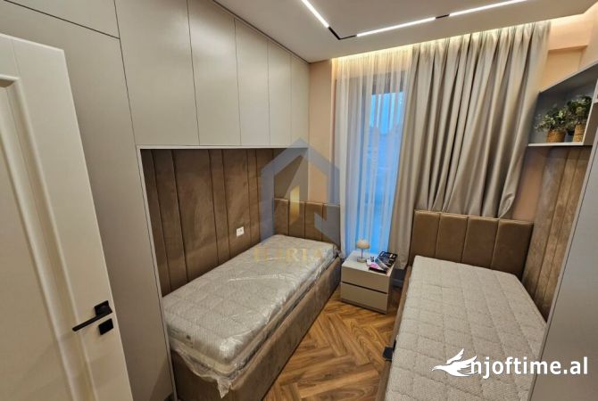 Shtepi me qera Apartament ne Tirane, 2+1, Mobilimi E mobiluar, Pagesa 1,400  Euro.