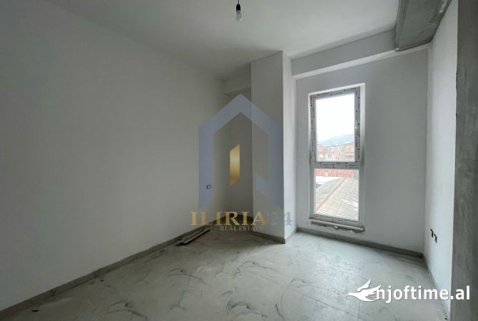 Shtepi ne shitje Apartament ne Tirane, 2+1, Mobilimi Bosh, pa mobiluar, Pagesa 145,000  Euro.