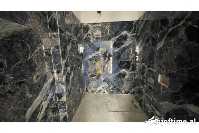 Shtepi ne shitje Apartament ne Tirane, 2+1, Mobilimi Bosh, pa mobiluar, Pagesa 145,000  Euro.