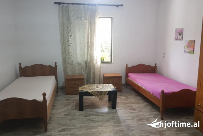 Shtepi me qera 1+1 ne Tirane - 30,000 Leke
