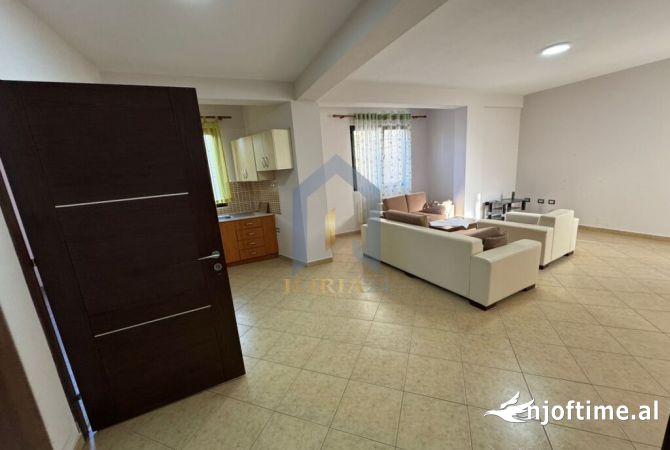 Shtepi me qera Apartament ne Tirane, 2+1, Mobilimi Pjeserisht e mobiluar, Pagesa 420  Euro.