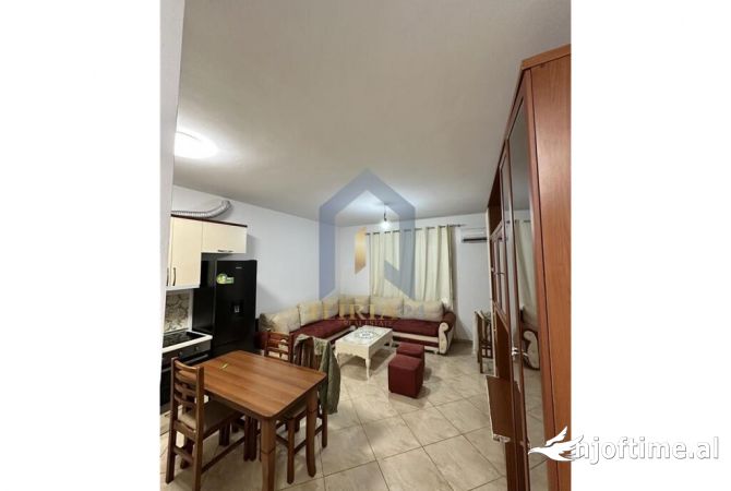 Shtepi me qera 1+1 ne Tirane - 350 Euro