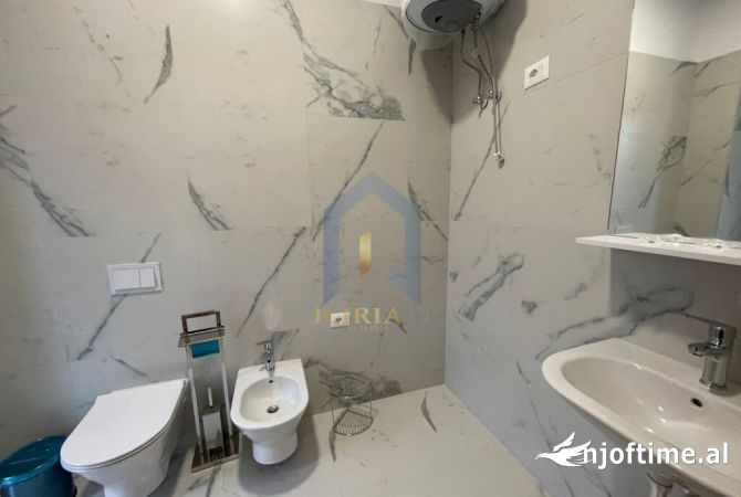 Shtepi me qera Apartament ne Tirane, 2+1, Mobilimi E mobiluar, Pagesa 830  Euro.