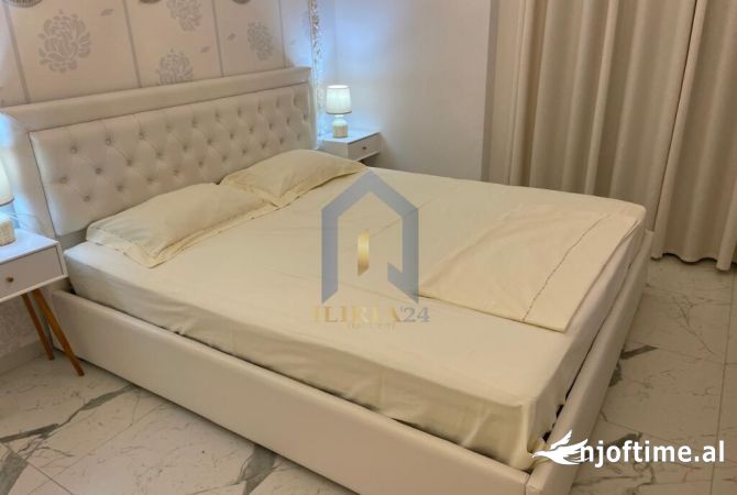 Shtepi me qera Apartament ne Tirane, 1+1, Mobilimi E mobiluar, Pagesa 800  Euro.