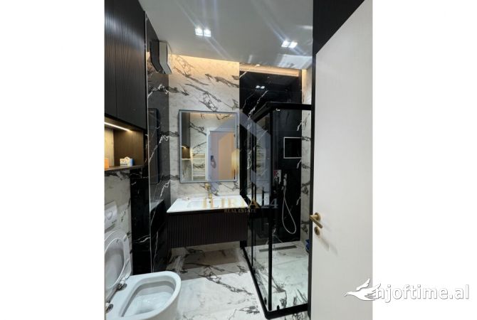 Shtepi ne shitje Apartament ne Tirane, 2+1, Mobilimi E mobiluar, Pagesa 230,000  Euro.