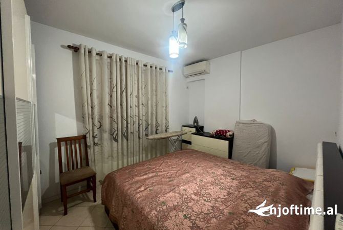 Shtepi me qera 2+1 ne Tirane - 450 Euro