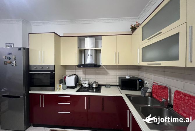 Shtepi me qera 2+1 ne Tirane - 450 Euro
