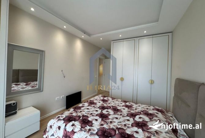 Shtepi ne shitje Apartament ne Tirane, 2+1, Mobilimi E mobiluar, Pagesa 230,000  Euro.