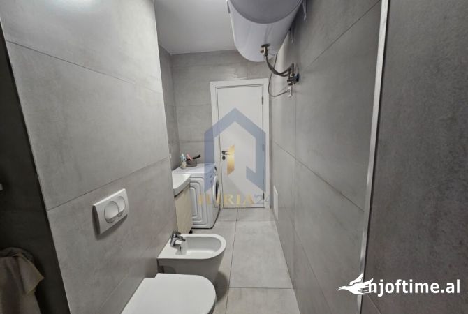 Shtepi ne shitje Apartament ne Tirane, 2+1, Mobilimi E mobiluar, Pagesa 245,000  Euro.