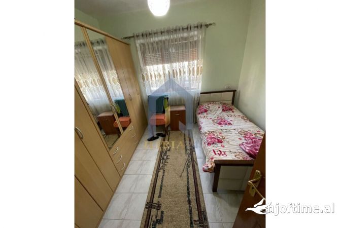 Shtepi ne shitje Apartament ne Tirane, 2+1, Mobilimi E mobiluar, Pagesa 140,000  Euro.