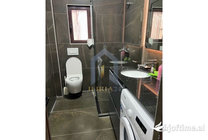 Shtepi me qera Apartament ne Tirane, 1+1, Mobilimi E mobiluar, Pagesa 550  Euro.