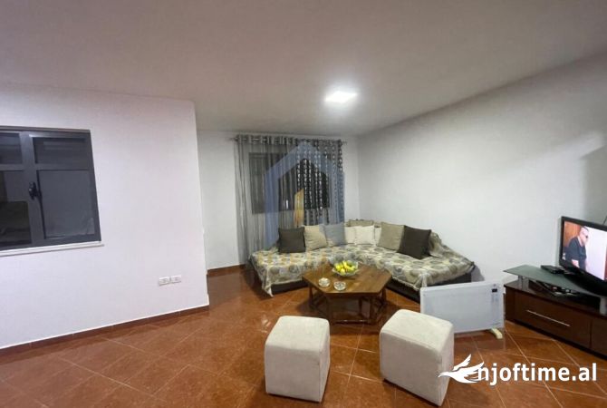 Shtepi me qera 2+1 ne Tirane - 300 Euro