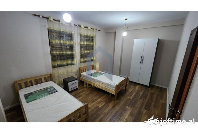 Shtepi me qera 2+1 ne Tirane - 700 Euro