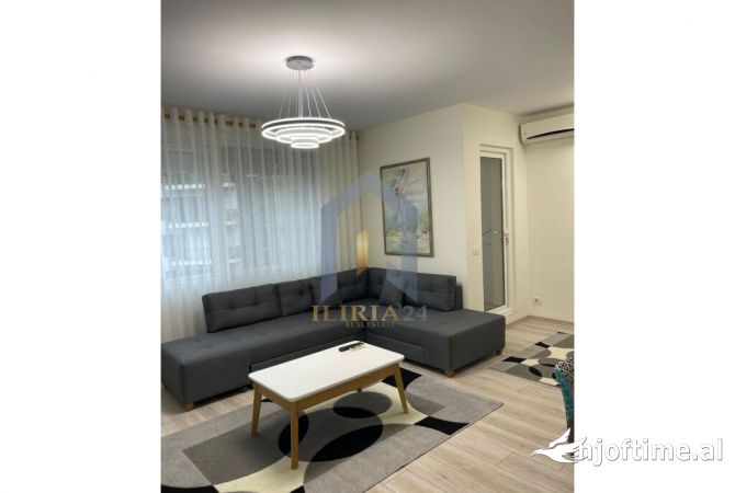 Shtepi me qera 1+1 ne Tirane - 900 Euro