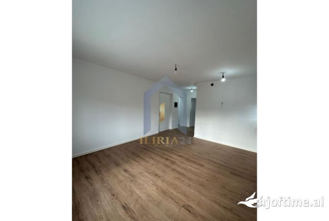 Shtepi ne shitje 1+1 ne Tirane - 75,000 Euro