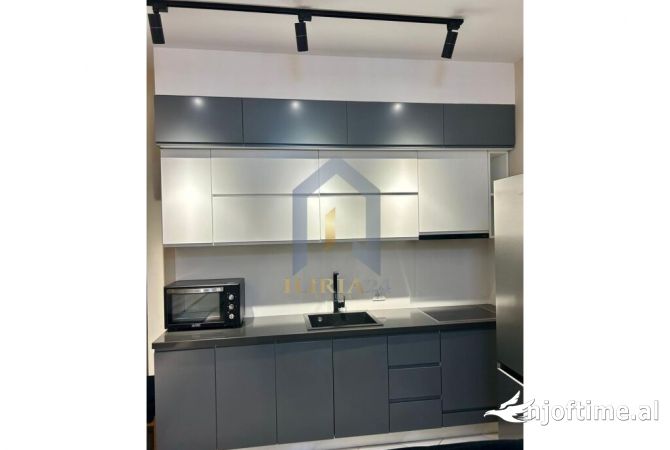 Shtepi me qera 2+1 ne Tirane - 700 Euro