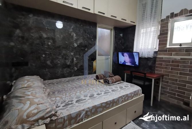 Shtepi me qera Garsoniere ne Tirane - 390 Euro