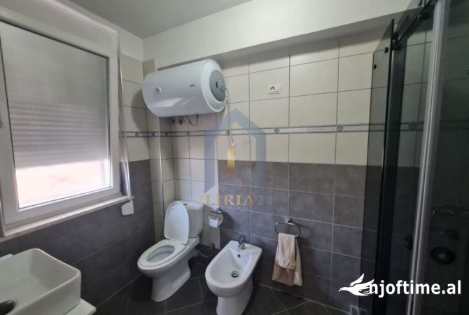 Shtepi me qera Apartament ne Tirane, 3+1, Mobilimi E mobiluar, Pagesa 800  Euro.