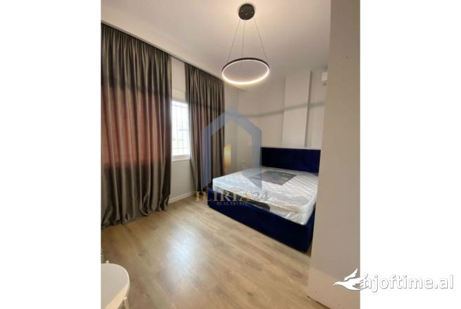 Shtepi me qera Apartament ne Tirane, 2+1, Mobilimi E mobiluar, Pagesa 640  Euro.
