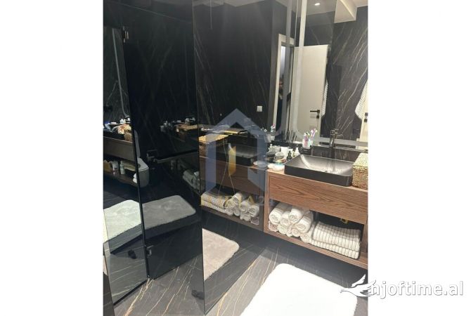 Shtepi me qera Apartament ne Tirane, 2+1, Mobilimi E mobiluar, Pagesa 1,500  Euro.