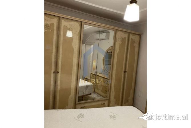 Shtepi me qera 1+1 ne Tirane - 400 Euro