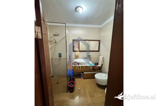 Shtepi ne shitje 3+1 ne Tirane - 174,398 Euro