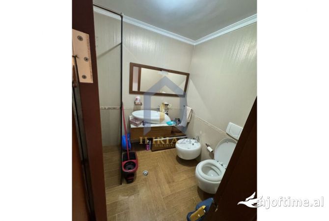 Shtepi ne shitje 3+1 ne Tirane - 174,398 Euro