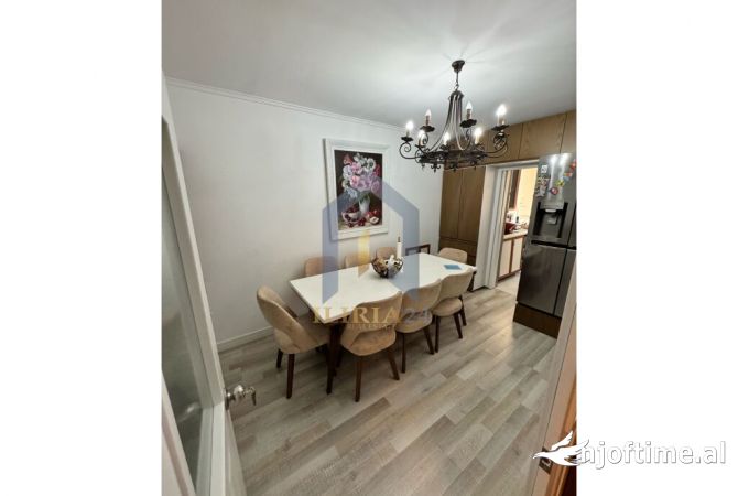 Shtepi ne shitje 3+1 ne Tirane - 174,398 Euro