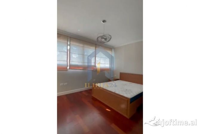 Shtepi me qera Vila Luksoze ne Tirane, 4+1, Mobilimi E mobiluar, Pagesa 2,700  Euro.