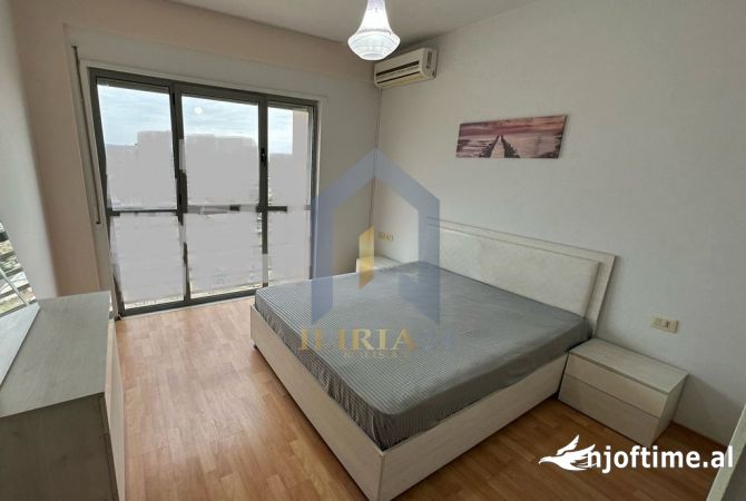 Shtepi me qera Apartament ne Tirane, 2+1, Mobilimi E mobiluar, Pagesa 500  Euro.