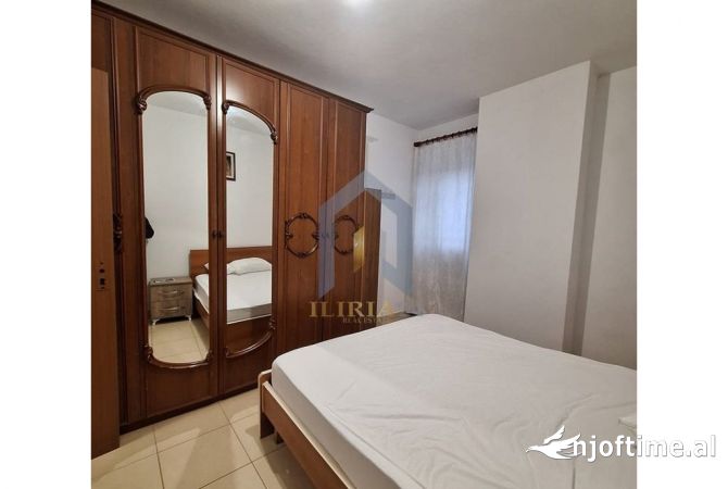 Shtepi me qera 2+1 ne Tirane - 400 Euro