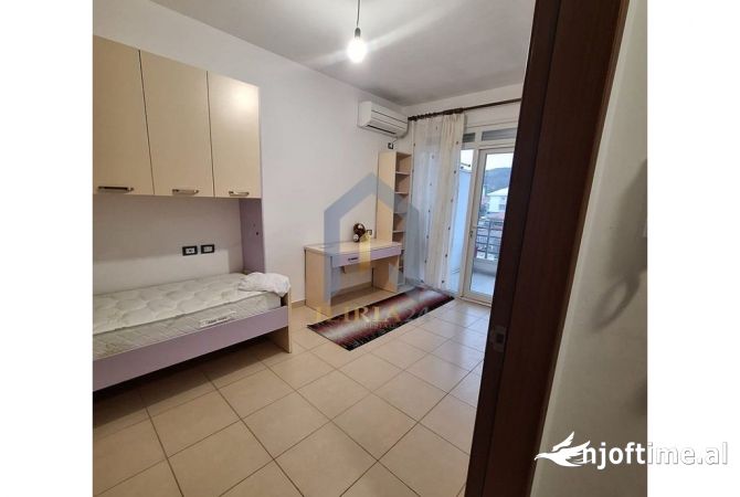 Shtepi me qera 2+1 ne Tirane - 400 Euro