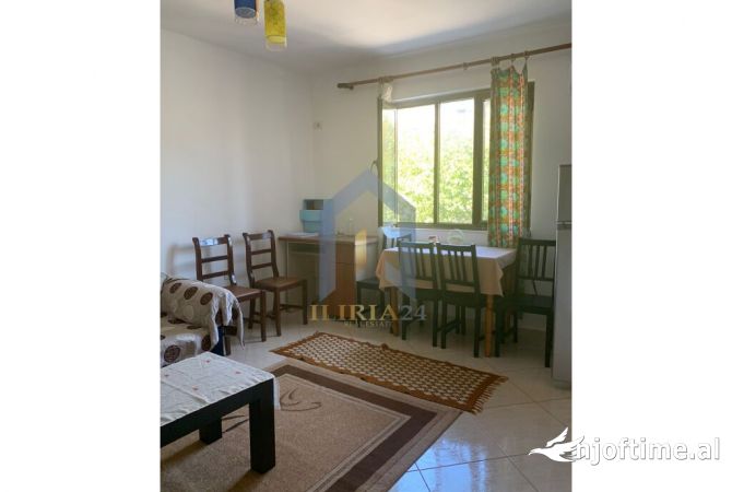 Shtepi me qera 1+1 ne Tirane - 400 Euro
