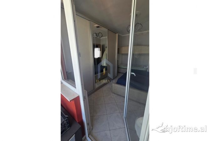 Shtepi me qera Apartament ne Tirane, 1+1, Mobilimi E mobiluar, Pagesa 350  Euro.