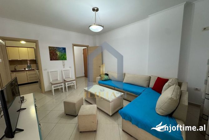 Shtepi me qera 2+1 ne Tirane - 600 Euro