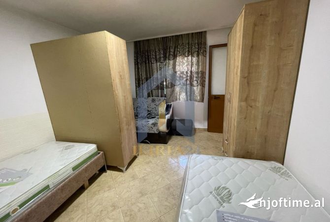 Shtepi me qera Apartament ne Tirane, 1+1, Mobilimi E mobiluar, Pagesa 230  Euro.