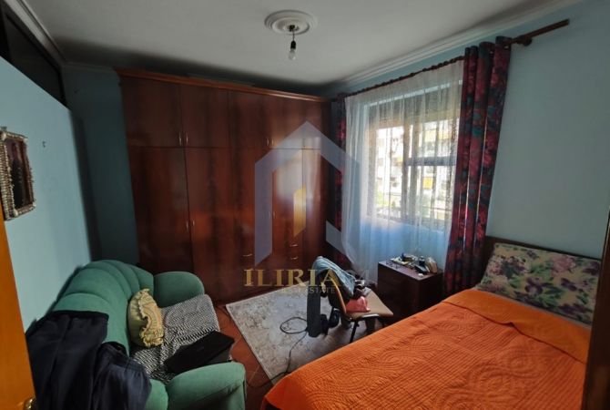 Shtepi ne shitje Apartament ne Tirane, 3+1, Mobilimi E mobiluar, Pagesa 1,700,000  Euro.