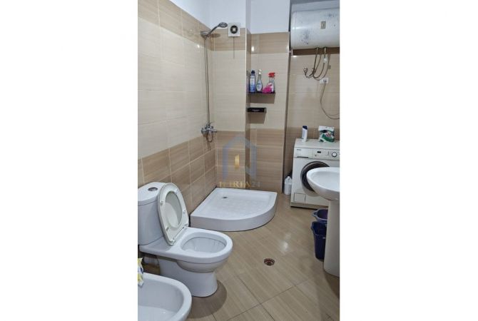 Shtepi me qera 1+1 ne Tirane - 400 Euro