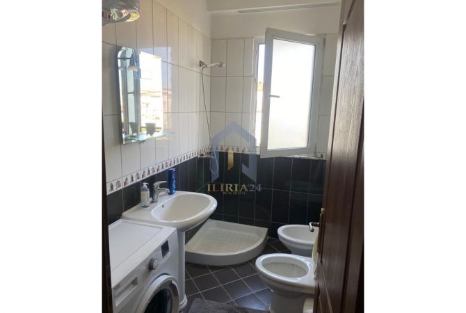 Shtepi me qera Apartament ne Tirane, 2+1, Mobilimi E mobiluar, Pagesa 500  Euro.